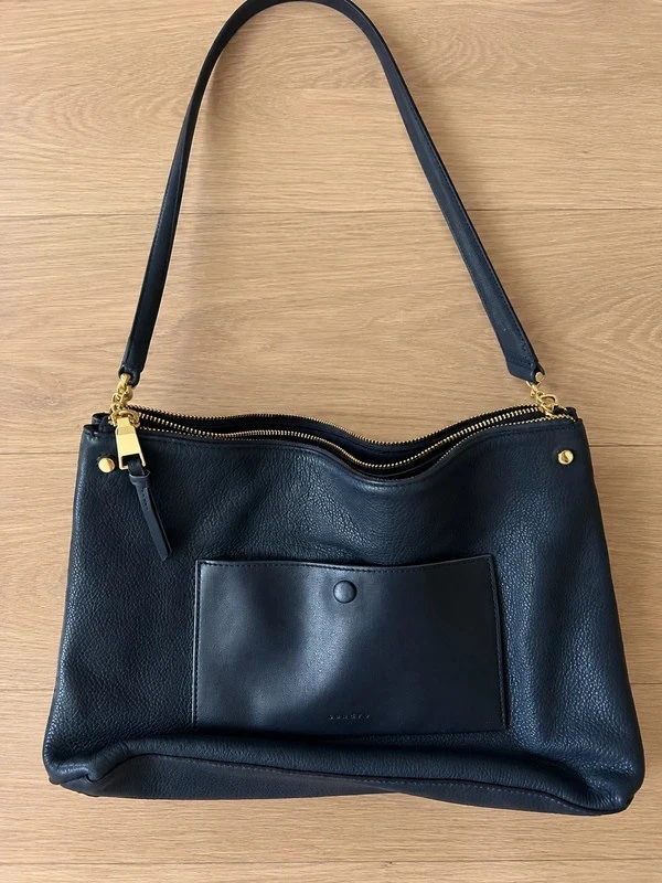 Sac bleu marine en cuir Sandro