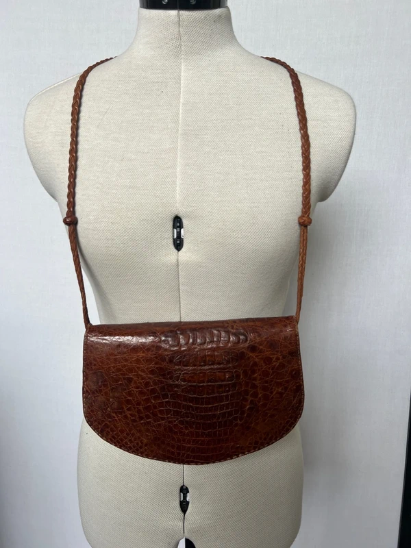 Pochette vintage en cuir