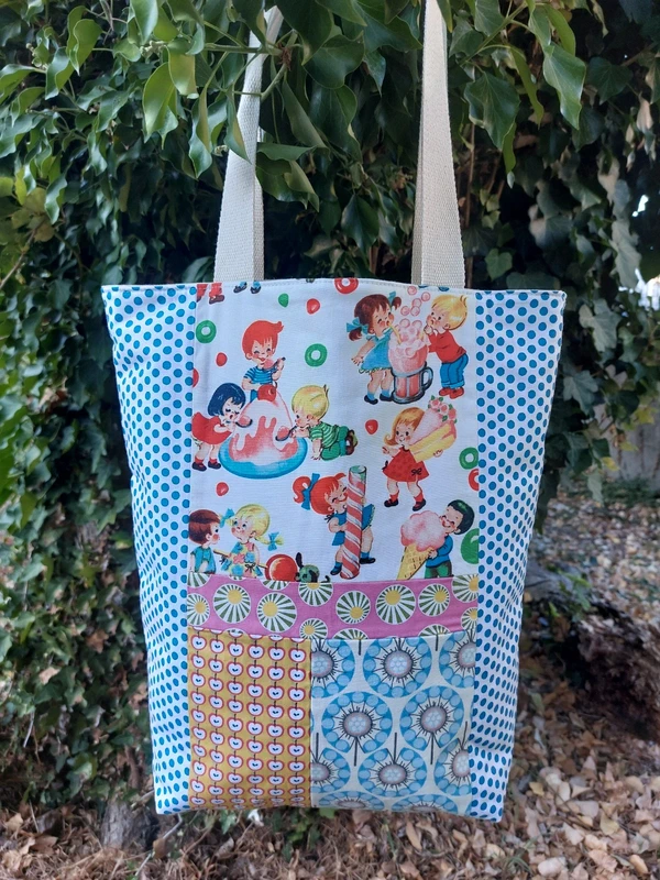 Sac original style patchwork, motifs fleurs, enfants gourmands