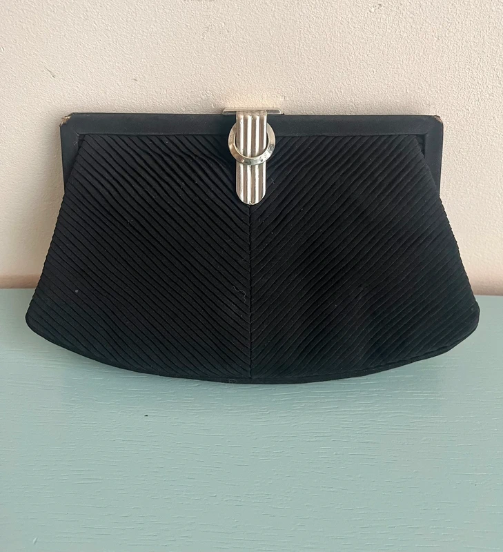 Pochette en soie des années 40
