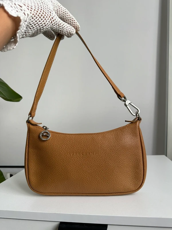 Longchamp authentic Leather Shoulder Bag – Camel
