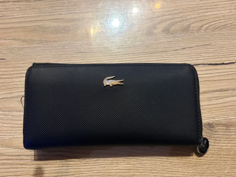 Portefeuille Lacoste