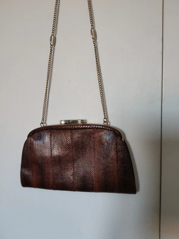 Sac pochette vintage marron en peau de serpent avec chaîne-Esteve