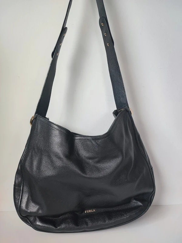 Sac Furla en cuir noir