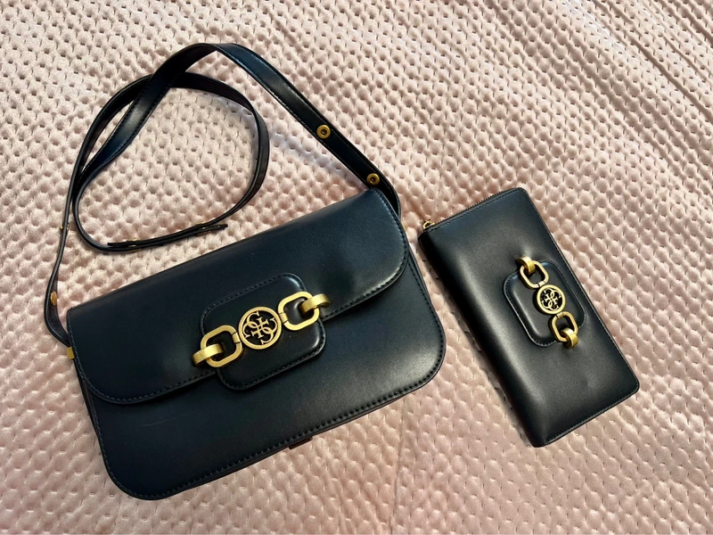 Ensemble sac et portefeuille Guess