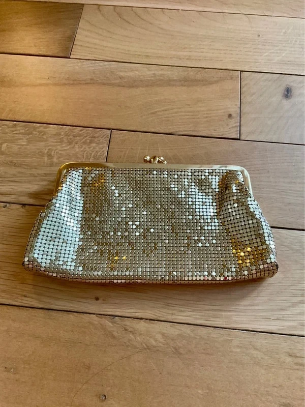 whiting and davis clutch bag
