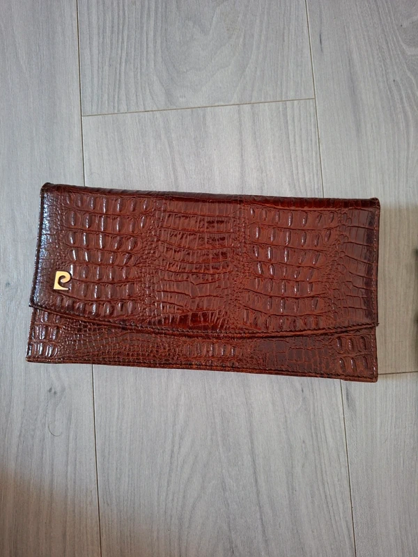 Pochette vintage Pierre Cardin effet crocodile marron
