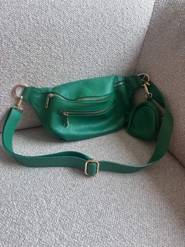 Banane cuir qui égaiera vos tenues