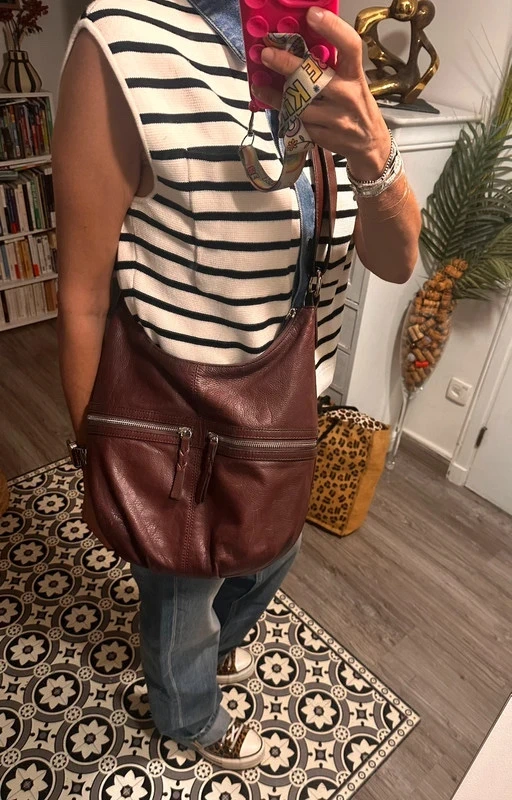 Magnifique sac besace en cuir bordeaux Francinel