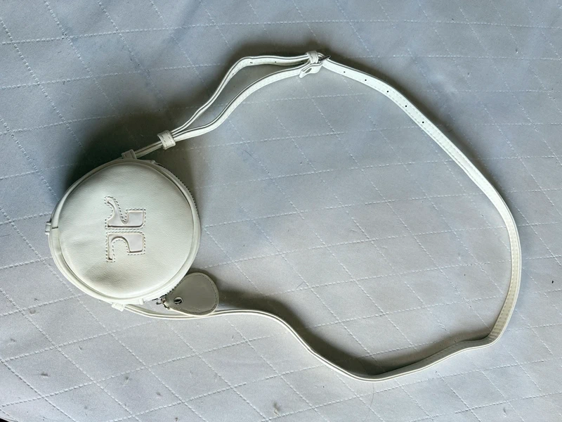 Courrèges circle reedition