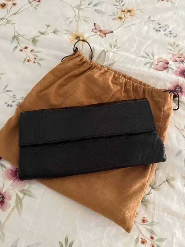 Pochette avec rabat en bi-cuir soirée abaco