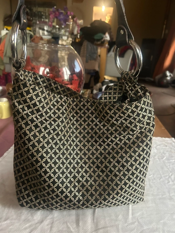 Sac Séquoia noir et doré à motif graphique – Sac à main chic
