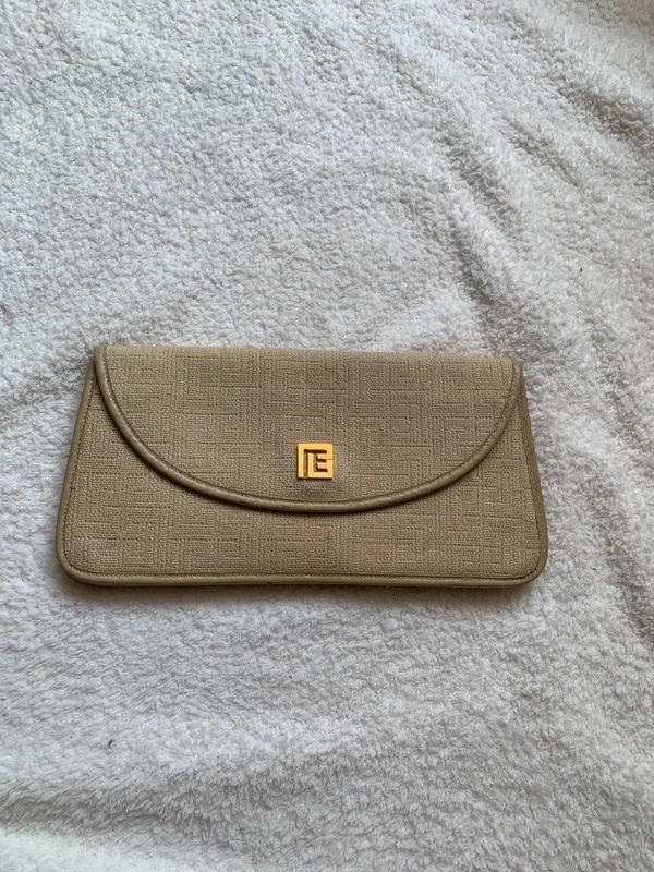 Pochette pierre balmain très bon état