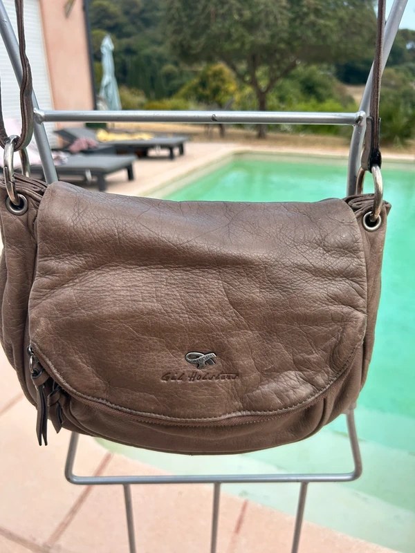 Sac bandoulière Gil Holsters en cuir véritable taupe – Multi-poches