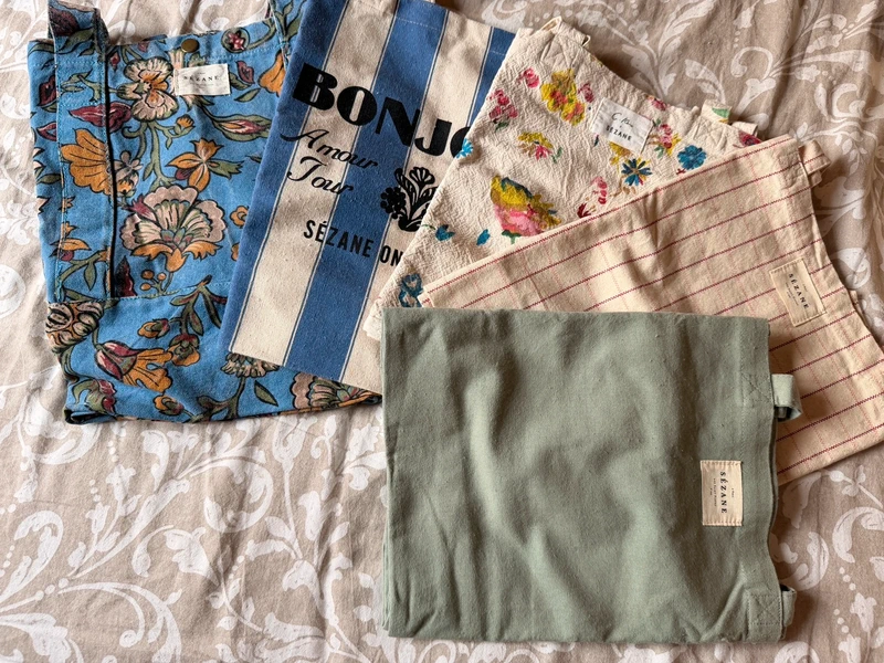 Lot tote bags Sezane